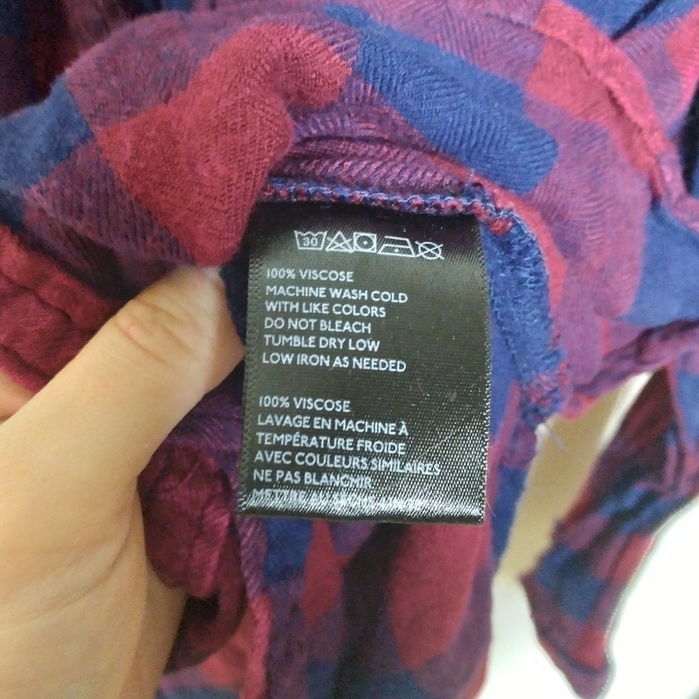 Urban Outfitters BDG Red and Blue Plaid Button Down Shirt Size Medium - Picture 7 of 7